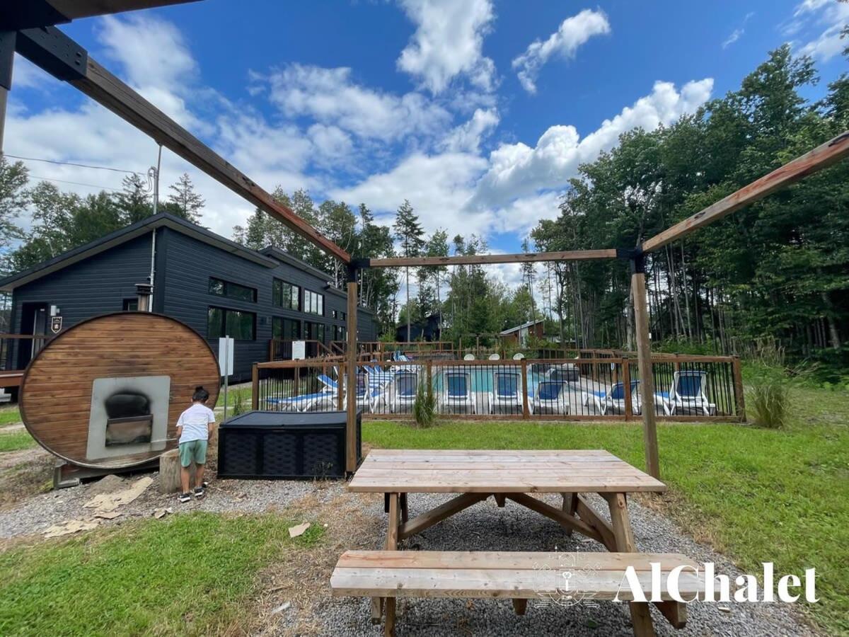 Chalet Bellevue Luxe Avec Spa Et Local A Velo Pont-Rouge Exterior photo