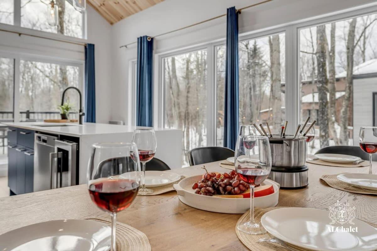 Chalet Bellevue Luxe Avec Spa Et Local A Velo Pont-Rouge Exterior photo